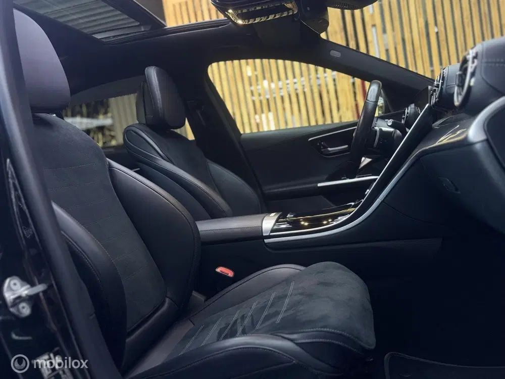 Mercedes-Benz C-Klasse Mercedes C-klasse 300 e AMG Line uit 2023, foto 12