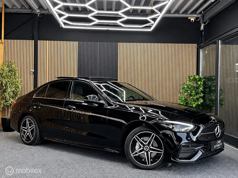 Mercedes-Benz C-Klasse Mercedes C-klasse 300 e AMG Line uit 2023, foto 5