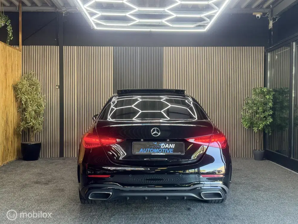 Mercedes-Benz C-Klasse Mercedes C-klasse 300 e AMG Line uit 2023, foto 7