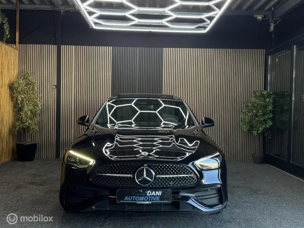 Mercedes-Benz C-Klasse Mercedes C-klasse 300 e AMG Line uit 2023, foto 8