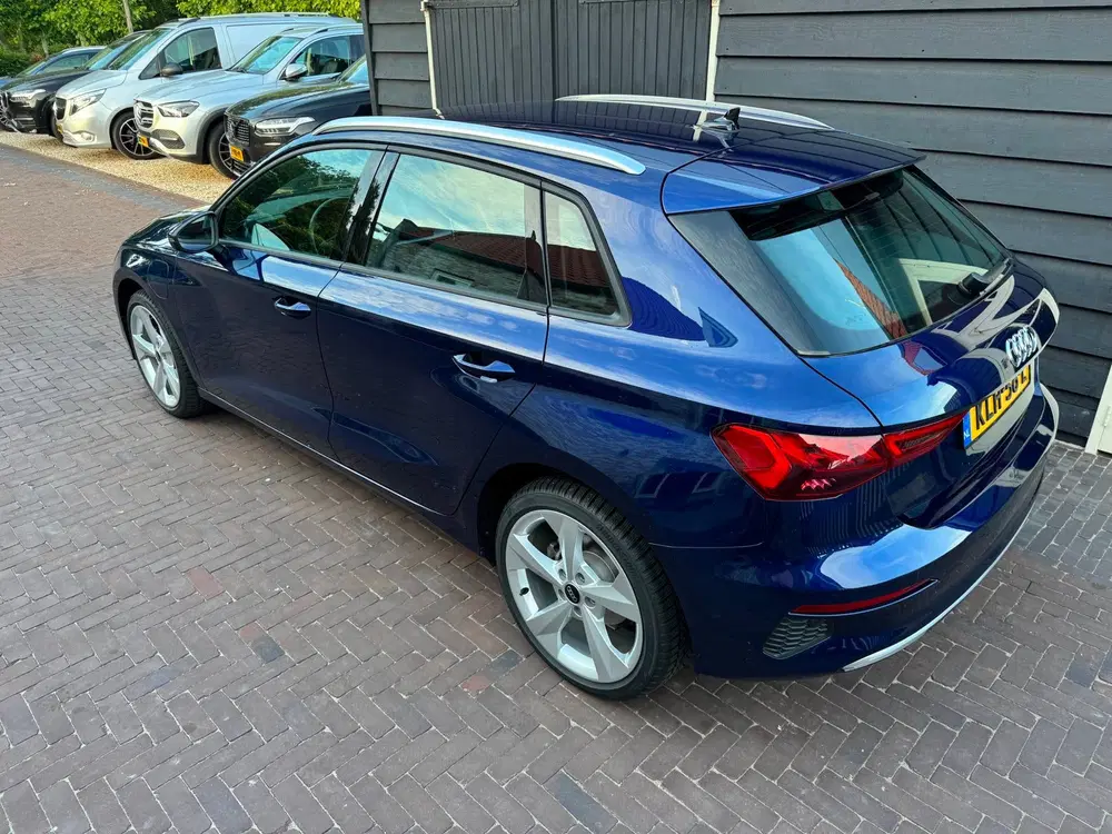 Audi A3 40 TFSI e Advanced edition uit 2024, foto 3