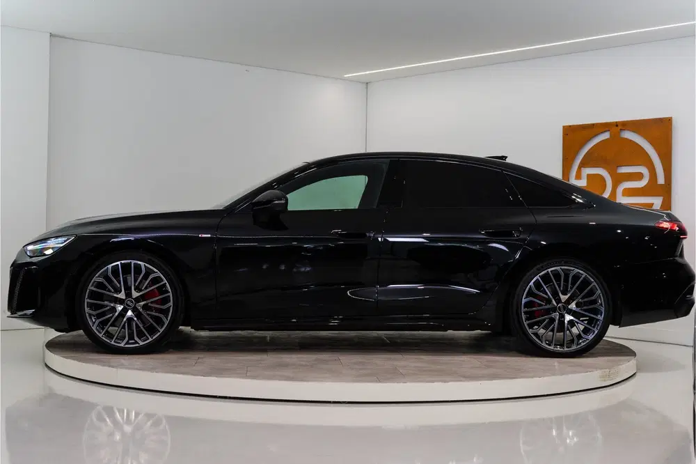 Audi A6 Limousine 2.0 TDI Quattro 2x S-Line 204PK uit 2026, foto 2