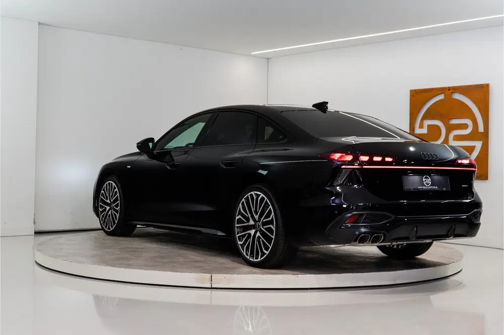 Audi A6 Limousine 2.0 TDI Quattro 2x S-Line 204PK uit 2026, foto 3