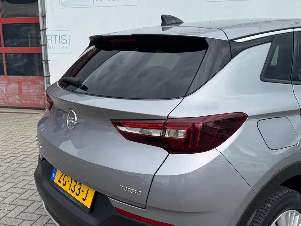 Opel Grandland 1.2 Turbo Innovation NL-AUTO uit 2019, foto 10