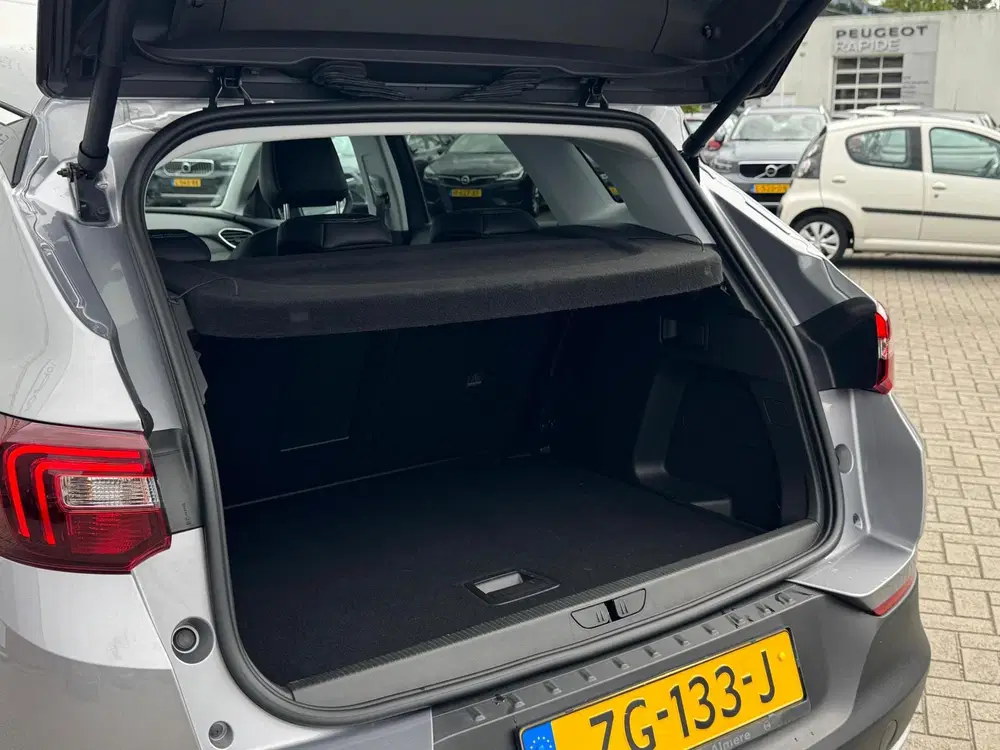 Opel Grandland 1.2 Turbo Innovation NL-AUTO uit 2019, foto 13