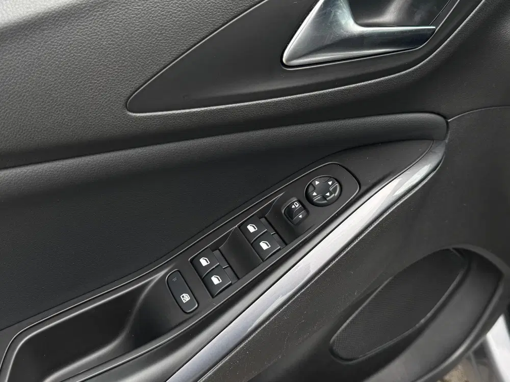 Opel Grandland 1.2 Turbo Innovation NL-AUTO uit 2019, foto 14