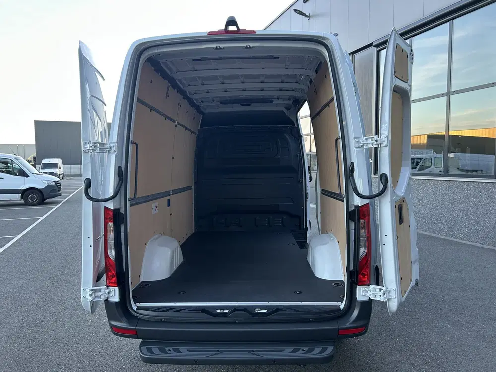 Mercedes-Benz Sprinter 317 CDI L2 H2 Pro LED uit 2024, foto 7