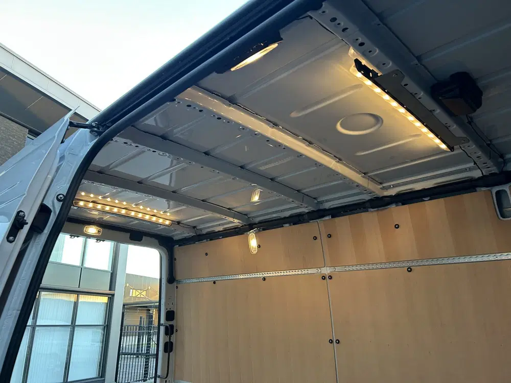 Mercedes-Benz Sprinter 317 CDI L2 H2 Pro LED uit 2024, foto 9