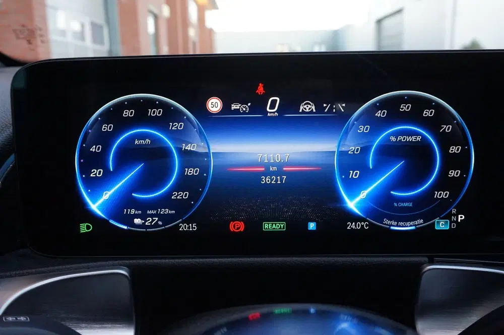 Mercedes-Benz EQB 350 4MATIC 67 kWh PANO 360 FACELIFT uit 2024, foto 12