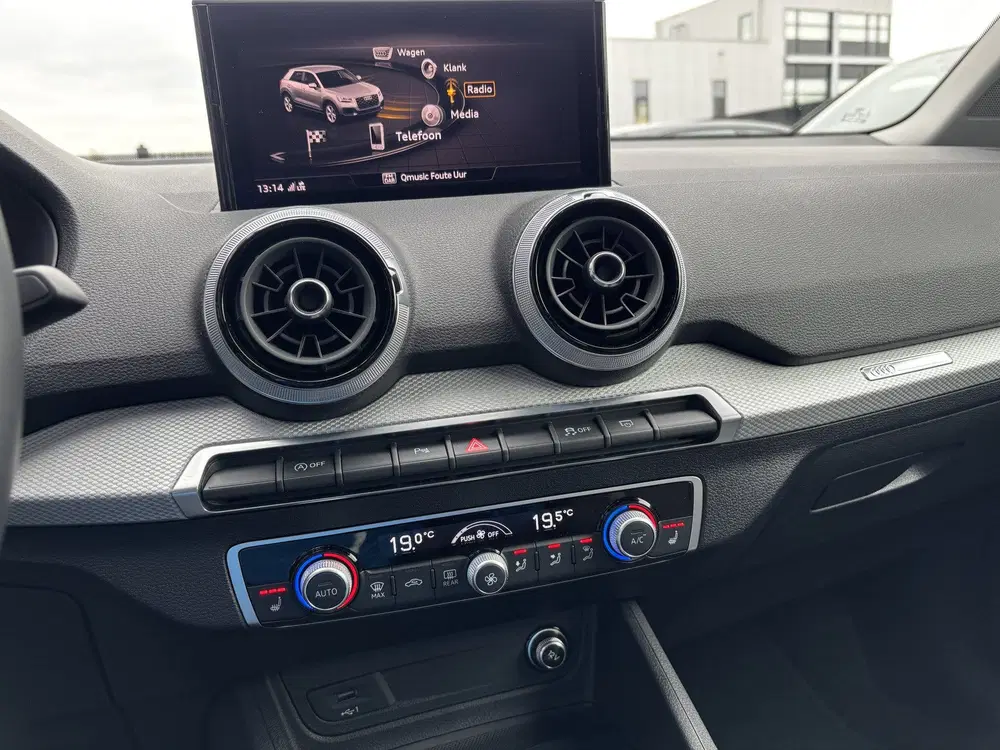 Audi Q2 35 TFSI S-Line Black Ed. Keyless Camera (b uit 2022, foto 12