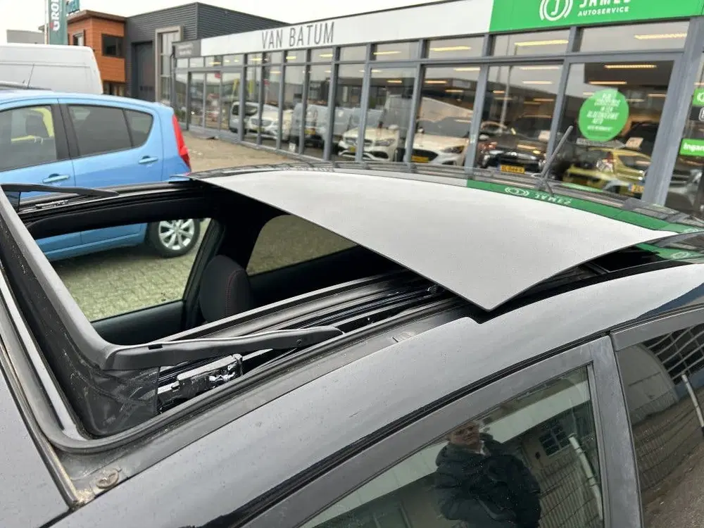 Ford Fiesta 1.0 EcoBoost Hybrid ST-Line X panodak (bj uit 2021, foto 11