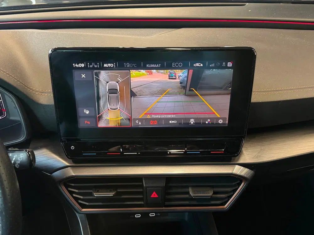Cupra Formentor 1.4 e-Hybrid 204PK Performance PANO uit 2023, foto 13