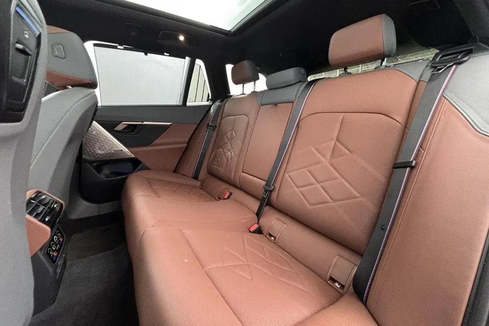 BMW i5 M60 xDrive 84 kWh Elektrische topper met v uit 2024, foto 5