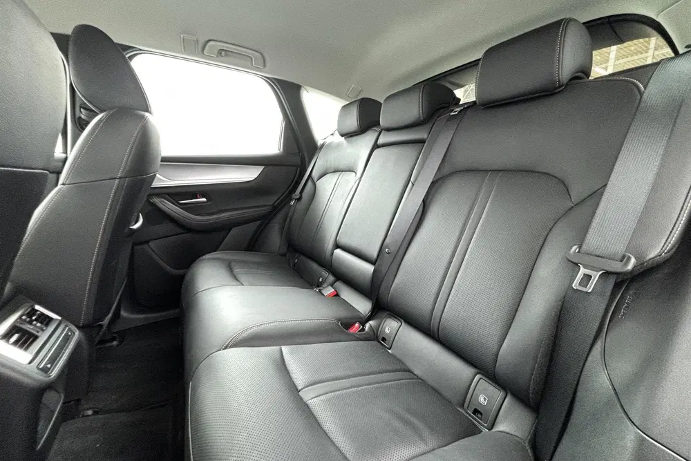 Mazda CX-60 2.5 e-SkyActiv PHEV Homura Krachtige luxe uit 2024, foto 5