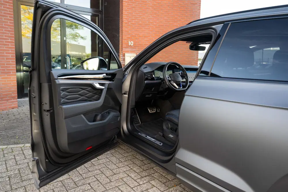 Volkswagen Touareg 3.0 TSI eHybrid R 4M Puglia MATLAK DynAud uit 2024, foto 13