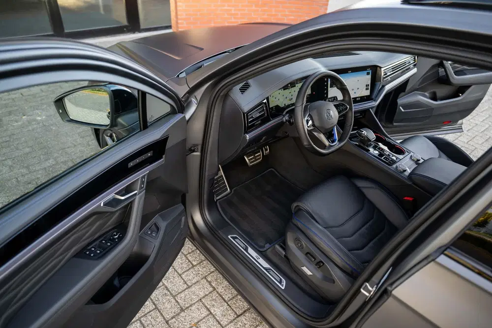 Volkswagen Touareg 3.0 TSI eHybrid R 4M Puglia MATLAK DynAud uit 2024, foto 3