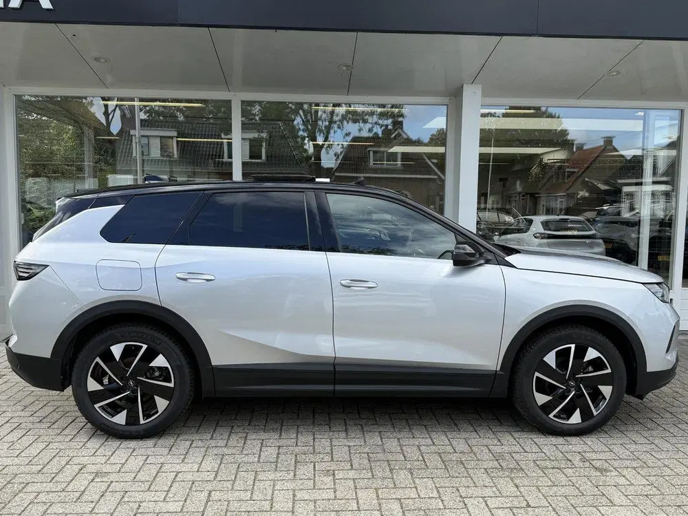 Opel Grandland 1.2 Turbo Hybrid GS uit 2025, foto 2