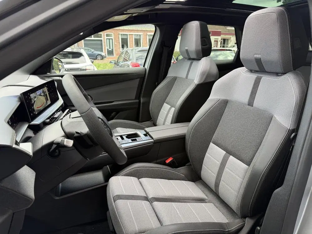Opel Grandland 1.2 Turbo Hybrid GS uit 2025, foto 6