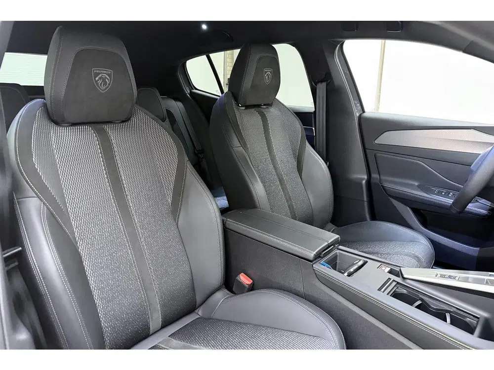 Peugeot 408 1.2 Hybrid 145 e-DCS6 GT uit 2025, foto 15