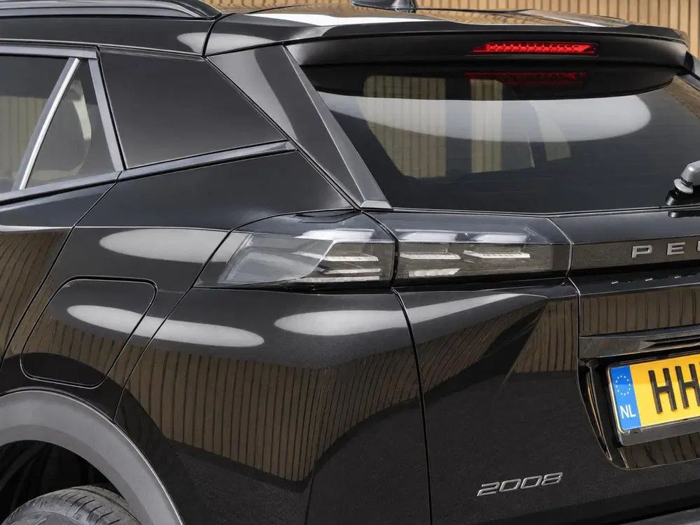 Peugeot 2008 1.2 Hybrid 145 Allure uit 2025, foto 11
