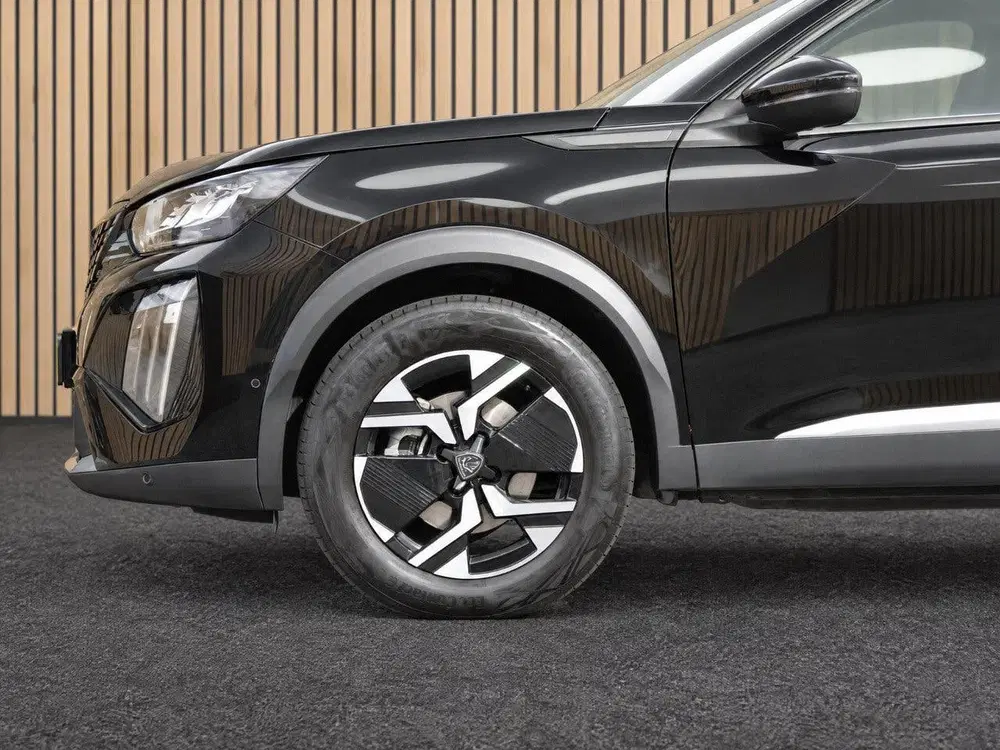 Peugeot 2008 1.2 Hybrid 145 Allure uit 2025, foto 12