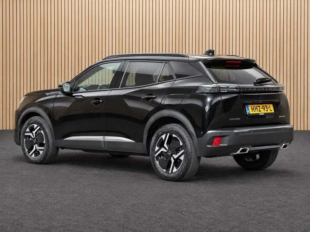 Peugeot 2008 1.2 Hybrid 145 Allure uit 2025, foto 2