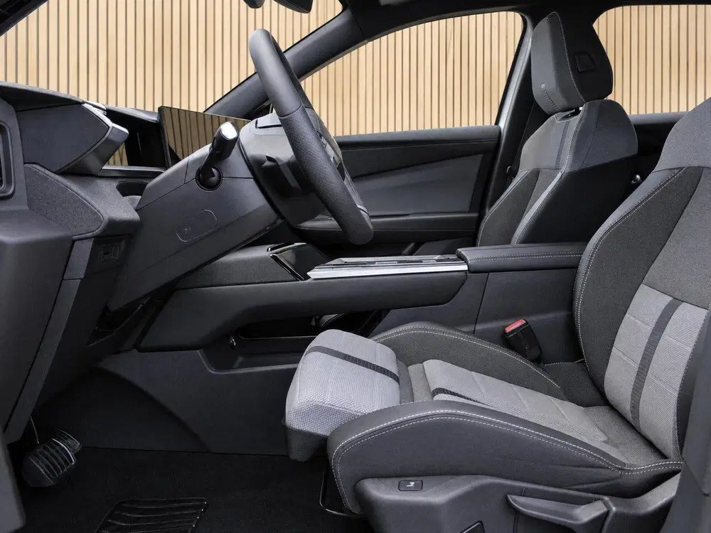 Opel Grandland 1.2 Turbo Hybrid GS Automaat uit 2025, foto 10