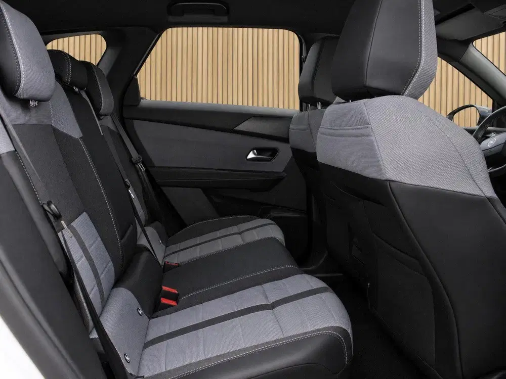 Opel Grandland 1.2 Turbo Hybrid GS Automaat uit 2025, foto 9