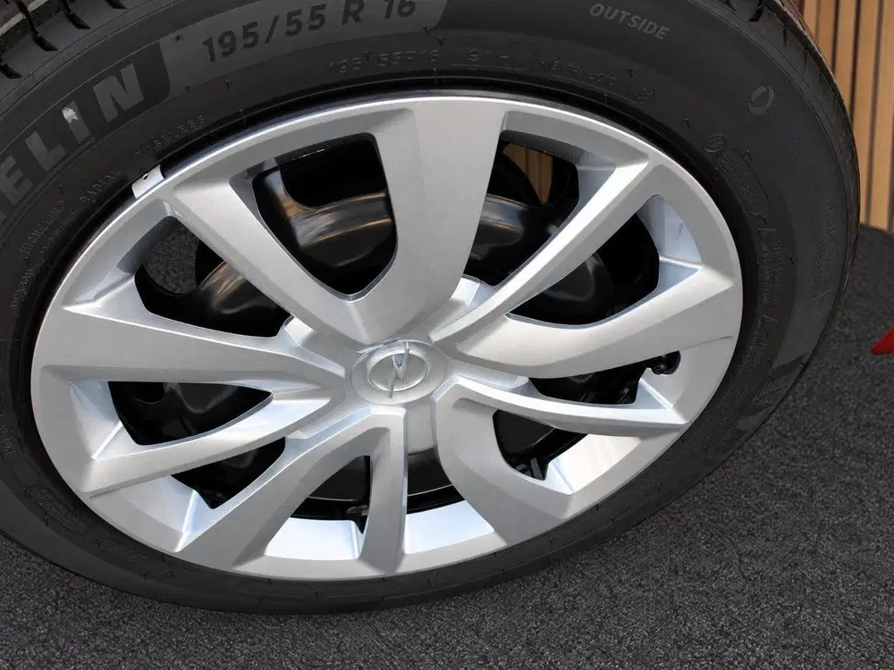 Opel Corsa 1.2 Edition uit 2024, foto 11