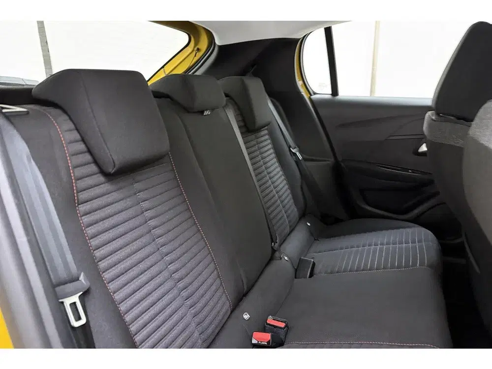Peugeot 208 1.2 PureTech Active Pack uit 2021, foto 10