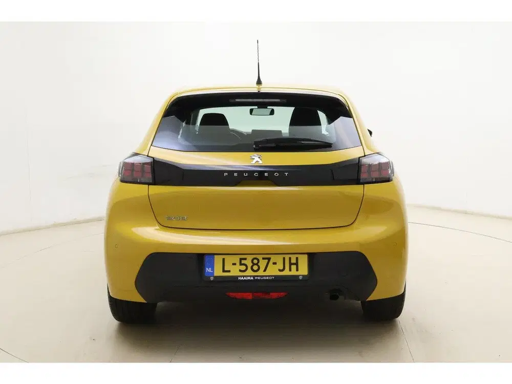 Peugeot 208 1.2 PureTech Active Pack uit 2021, foto 11