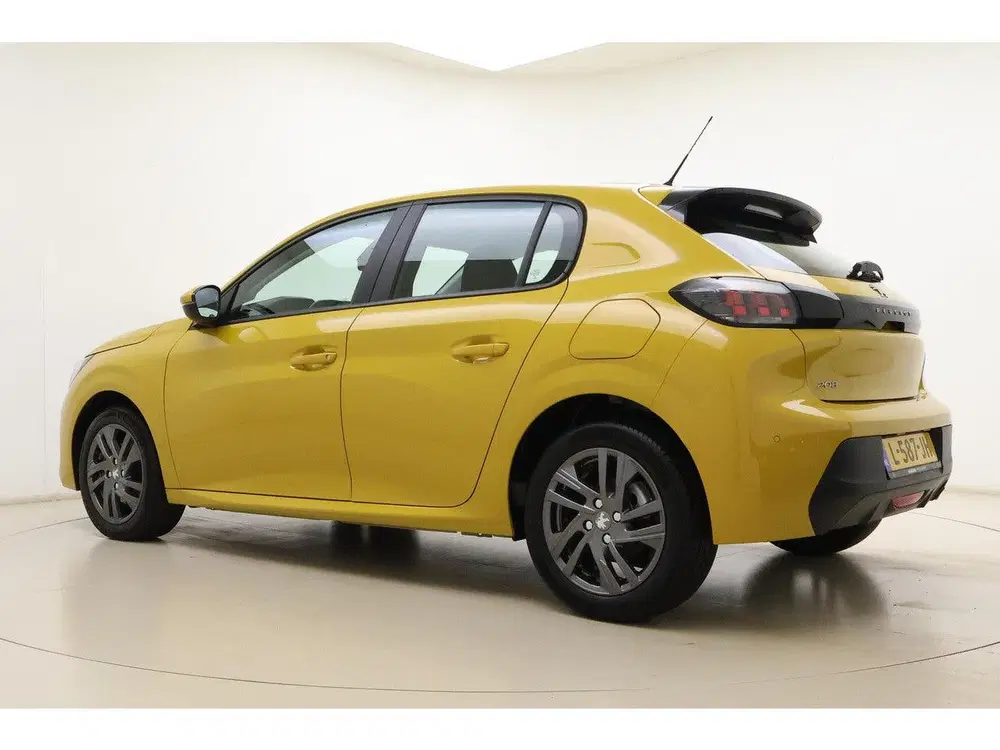 Peugeot 208 1.2 PureTech Active Pack uit 2021, foto 12