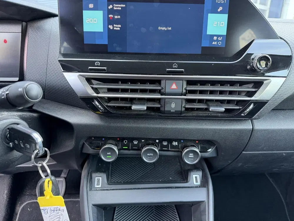 Citroën C4 Ë-C4 Feel Pack 50 kWh Navigatie uit 2022, foto 12