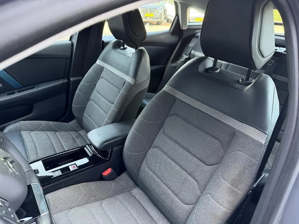 Citroën C4 Ë-C4 Feel Pack 50 kWh Navigatie uit 2022, foto 8