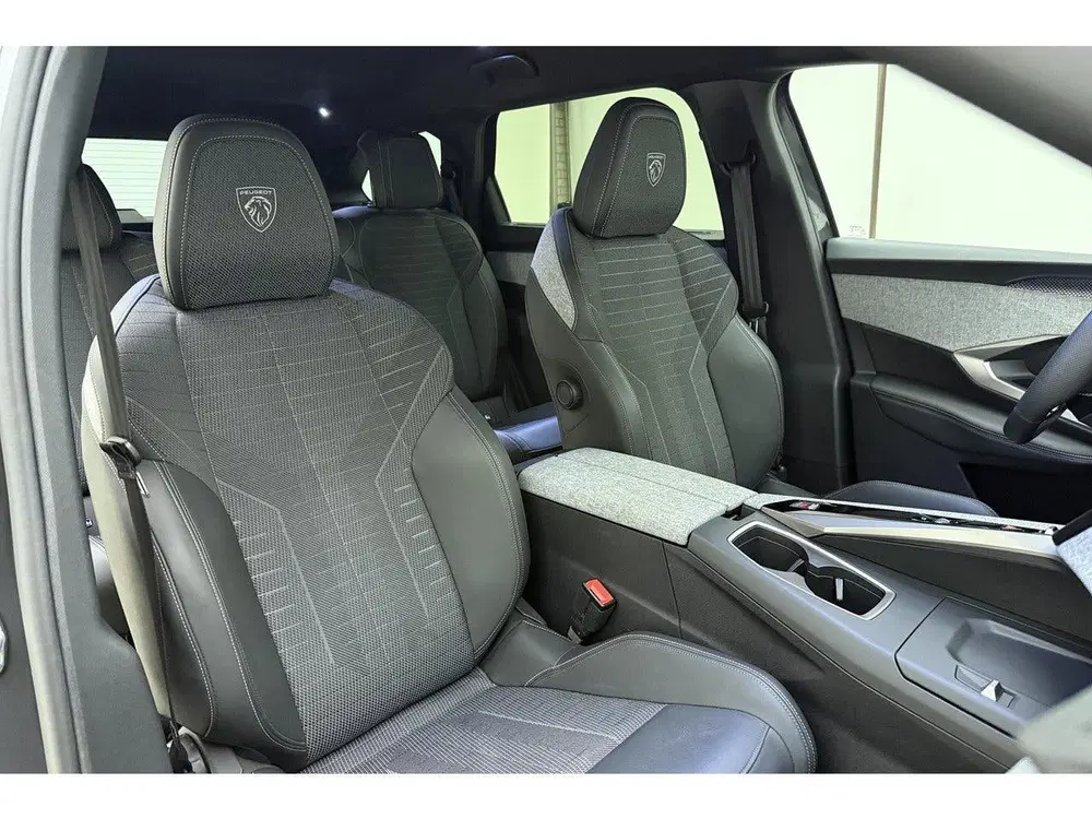 Peugeot 5008 1.2 Hybrid 145 GT 7p uit 2025, foto 15