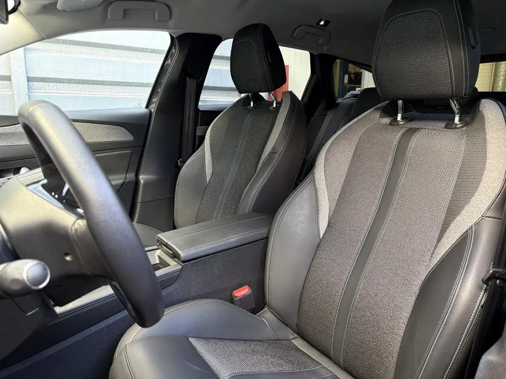 Peugeot 308 SW Allure 1.2 Turbo 130pk uit 2024, foto 9
