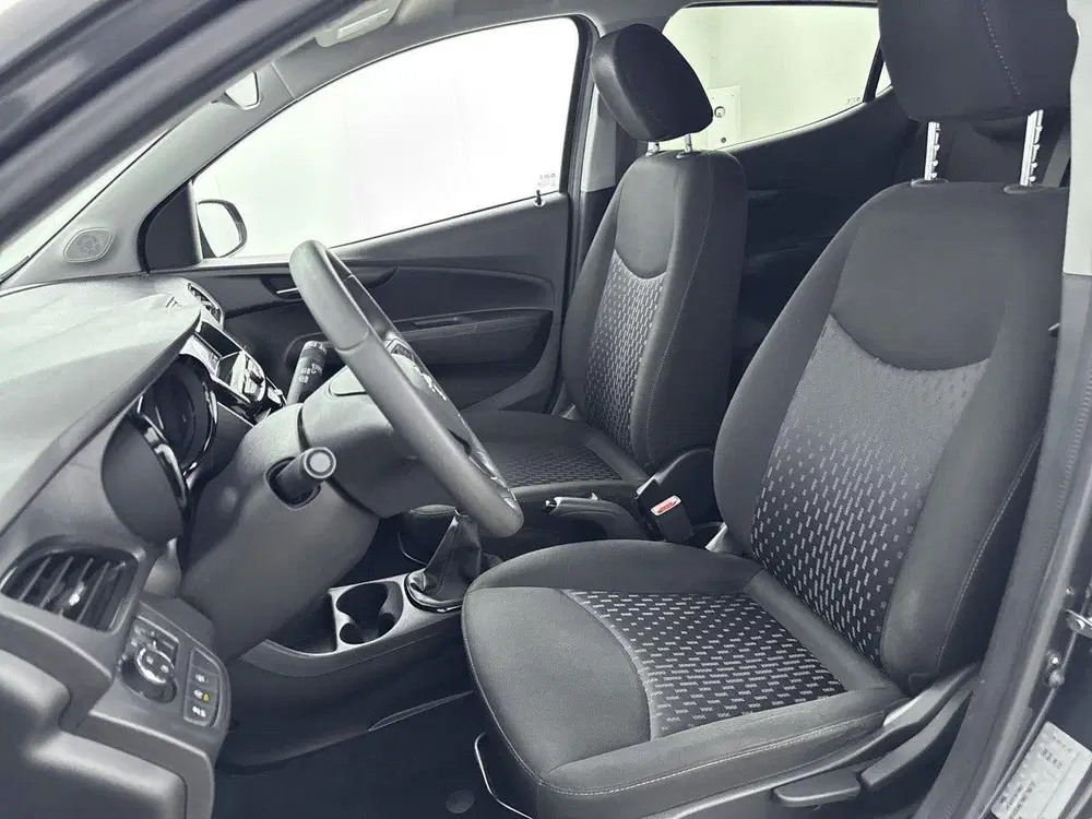 Opel Karl 1.0 Rocks Online Edition uit 2019, foto 9