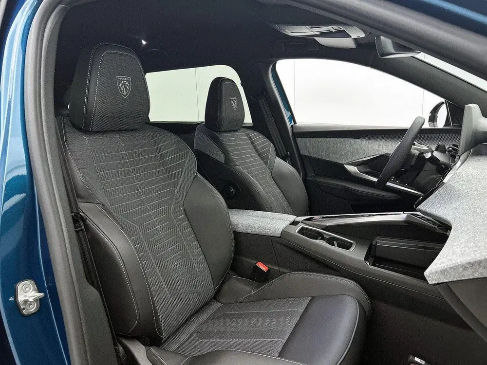 Peugeot 5008 SUV GT Hybrid 145pk Automaat uit 2026, foto 14
