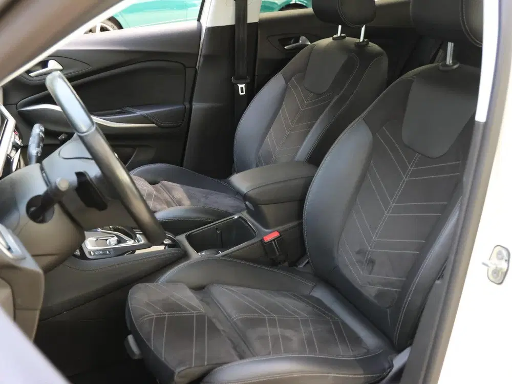 Opel Grandland 225 pk Turbo Plug-In Hybrid GS Line uit 2023, foto 13