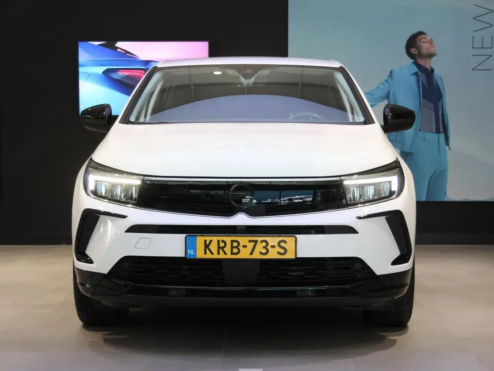 Opel Grandland 225 pk Turbo Plug-In Hybrid GS Line uit 2023, foto 5
