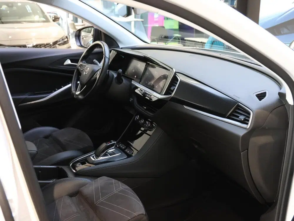 Opel Grandland 225 pk Turbo Plug-In Hybrid GS Line uit 2023, foto 9
