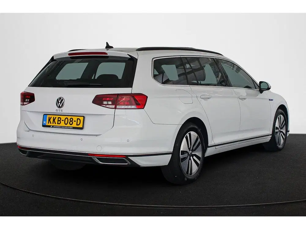 Volkswagen Passat Variant 1.4 TSI PHEV GTE Panoramadak Stoel uit 2022, foto 3