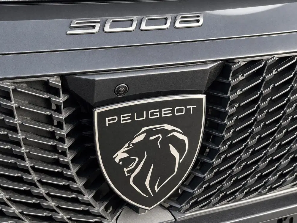 Peugeot 5008 1.2 Hybrid 145 Allure 7p Nieuw uit 2025, foto 14