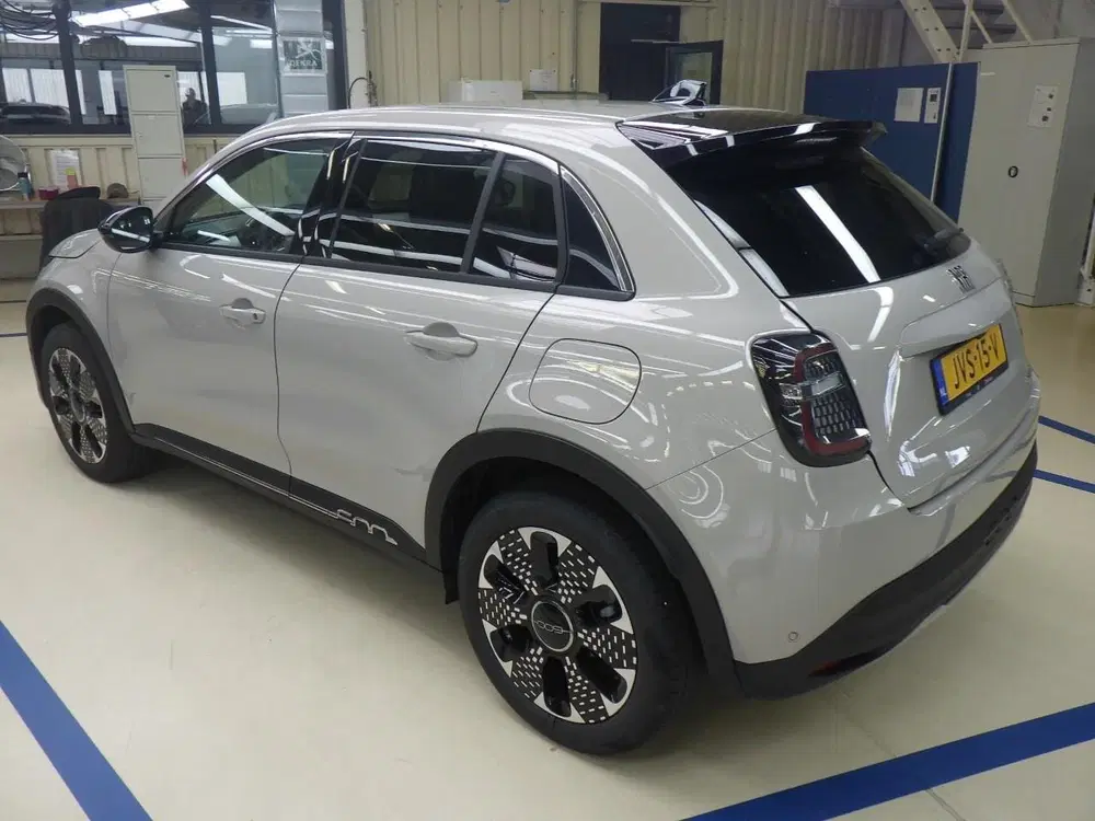 Fiat 600 1.2 Hybrid La Prima Hybrid uit 2026, foto 3