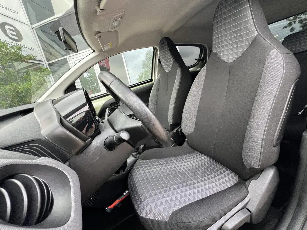 Peugeot 108 1.0 e-VTi 72 pk Active 5 deurs uit 2021, foto 12