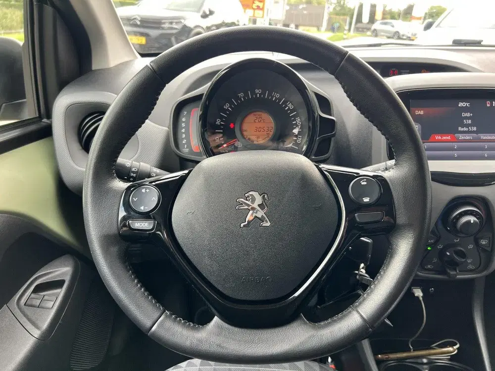 Peugeot 108 1.0 e-VTi 72 pk Active 5 deurs uit 2021, foto 9