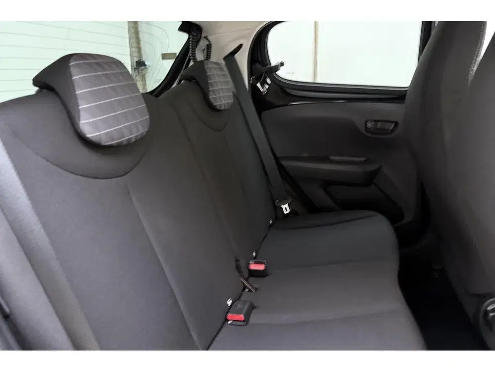 Peugeot 108 1.0 e-VTi Active 72 Pk uit 2021, foto 11