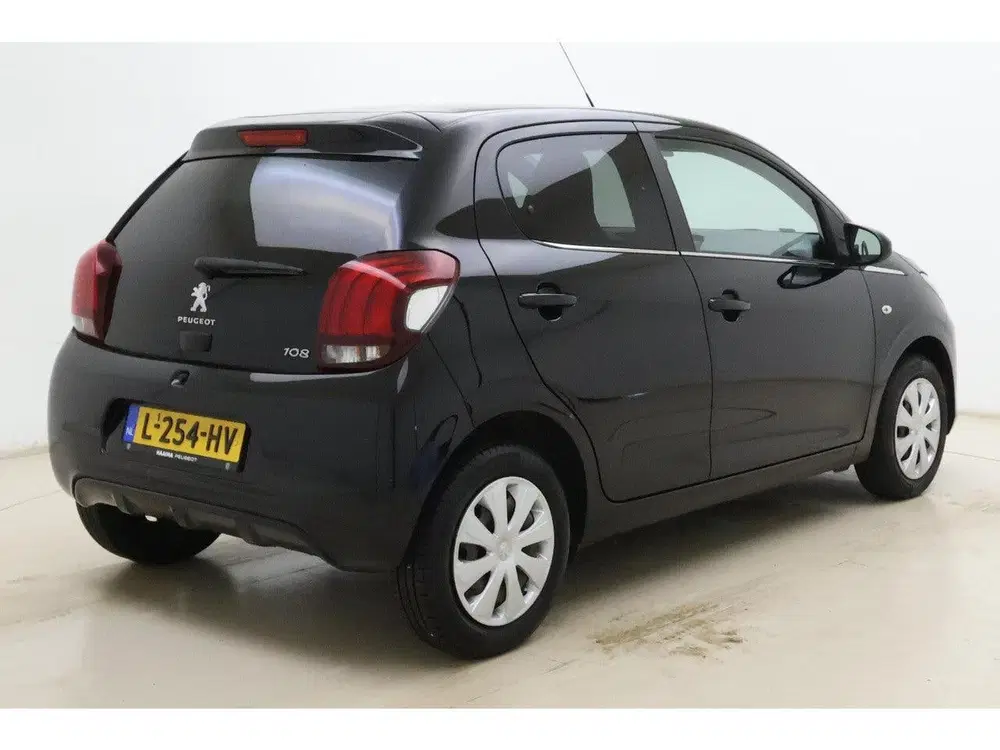 Peugeot 108 1.0 e-VTi Active 72 Pk uit 2021, foto 2