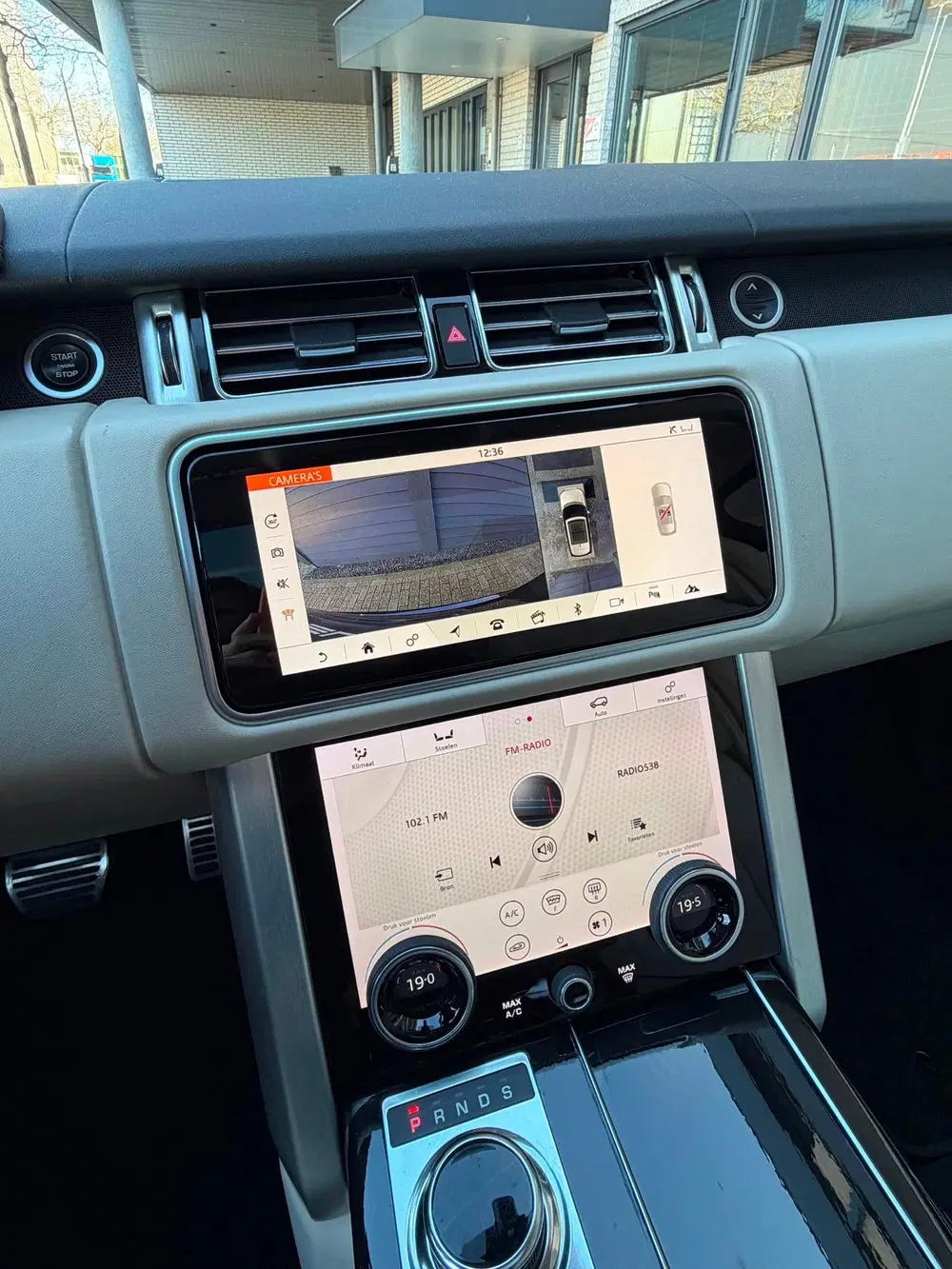 Land Rover Range Rover Vogue 2.0 P400e Pano uit 2019, foto 14