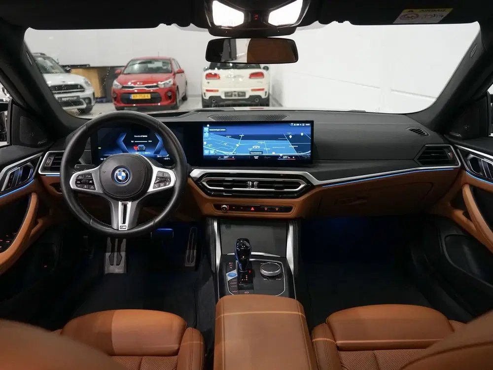 BMW i4 M50 84 kWh Schuifdak uit 2022, foto 10